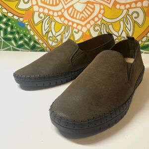 Easy Street Brown Slip on Flats